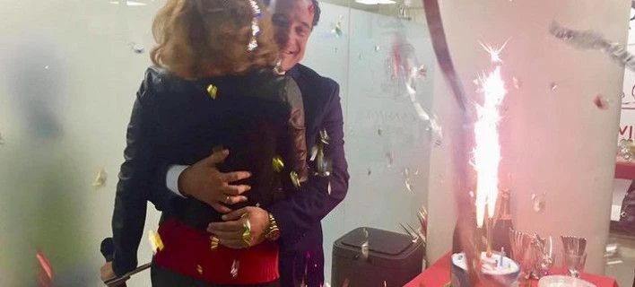 Γενέθλια για τον Άδωνι με εντυπωσιακή τούρτα και αγκαλιές από την Ευγενία (εικόνες)